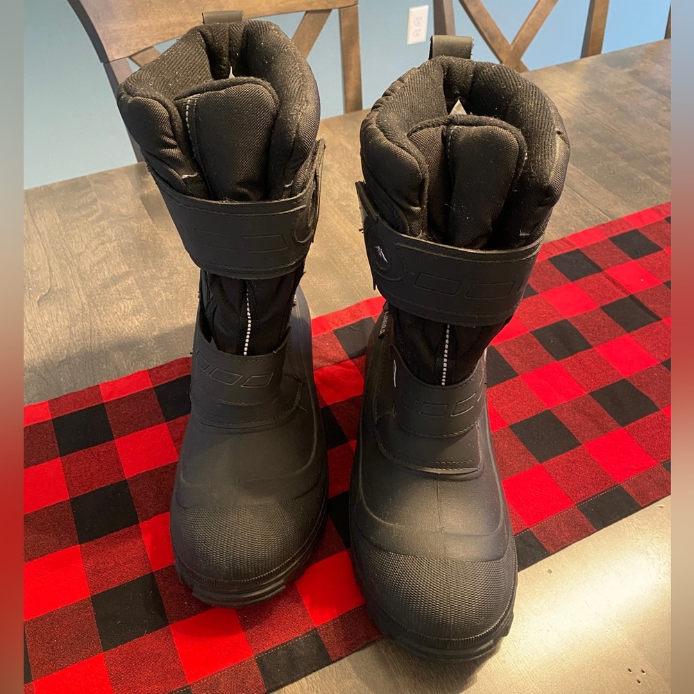 Men’s Tundra Hudson Snow Boots SIZE 12